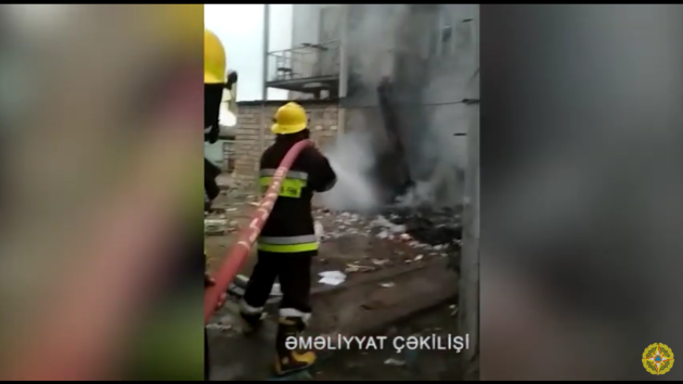 МЧС Азербайджана показало первое тушение пожара на освобожденных территориях (ВИДЕО)
