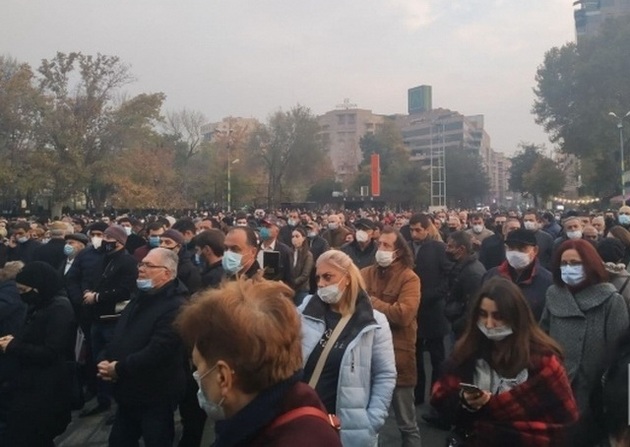 В Ереване снова собрались противники Пашиняна (ВИДЕО)