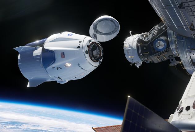 Астронавты НАСА долетели до МКС