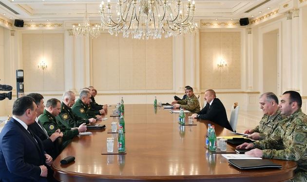 Шойгу провел встречу с Ильхамом Алиевым в Баку 