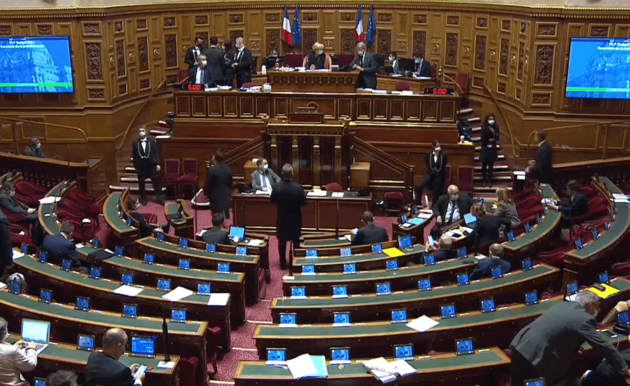 Во Франции восемь сенаторов отозвали голоса по резолюции о Карабахе