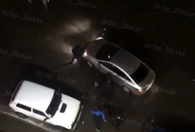 Молодой человек попал под такси во время драки в Ставрополе