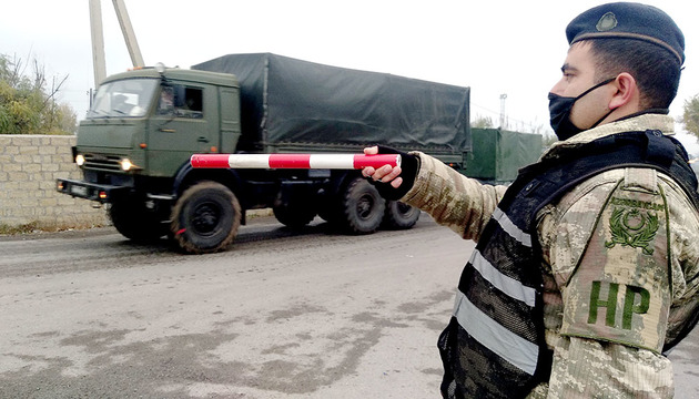 Грузовики для российских миротворцев были доставлены в Азербайджан (ФОТО, ВИДЕО)