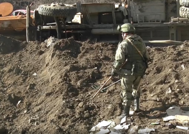 Российские миротворцы очистили от взрывоопасных предметов часть Лачинского коридора (ВИДЕО)
