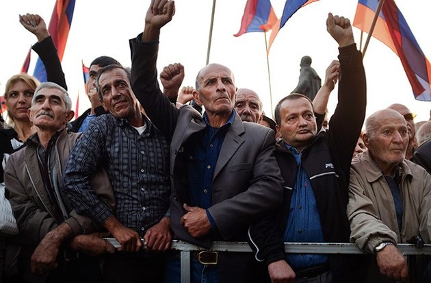 В Ереване вновь вышли на улицы противники Пашиняна
