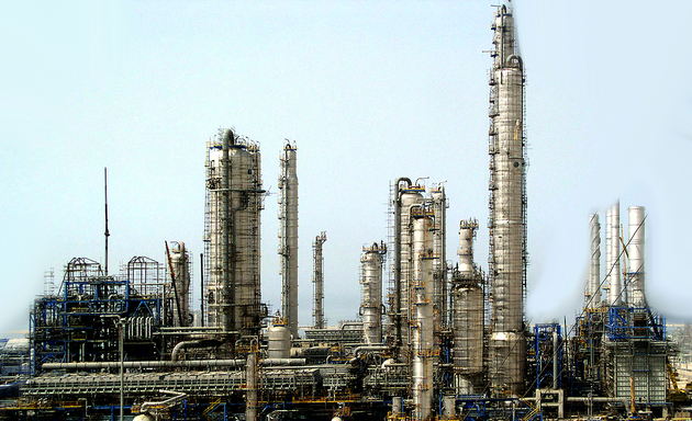 Новый иранский НПЗ обеспечил страну бензином