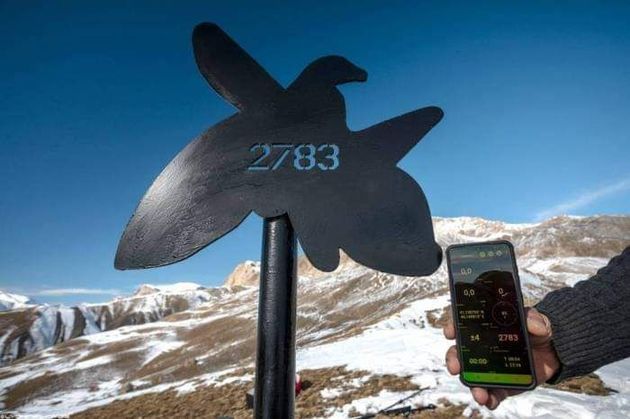 В Губинском районе Азербайджана на высоте 2783 метра установили знак в память о шехидах