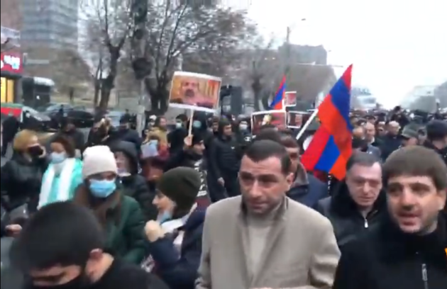 Шествие против Пашиняна снова проходит в Ереване