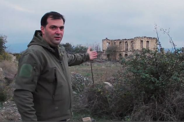 Азербайджанцы возвращаются в свои разрушенные дома