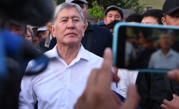 Бывшему президенту Киргизии продлили арест