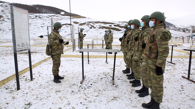 Азербайджанские военные провели боевые стрельбы в суровых условиях (ФОТО, ВИДЕО)