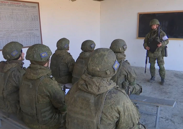 Российские миротворцы приступили к плановым занятиям по боевой подготовке в Карабахе (ФОТО, ВИДЕО)
