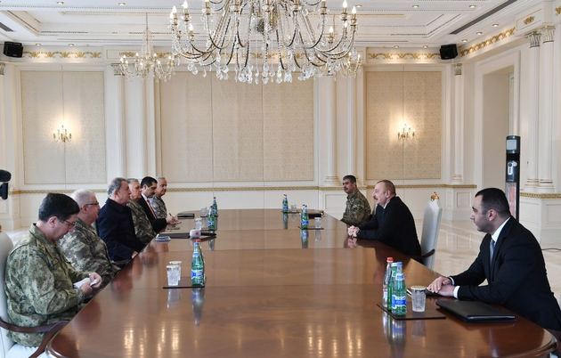 Ильхам Алиев провел в Баку переговоры с Хулуси Акаром