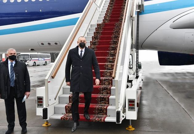 Алиев и Пашинян прибыли в Москву