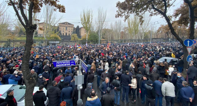Армянская оппозиция протестует против провластных судебных реформ