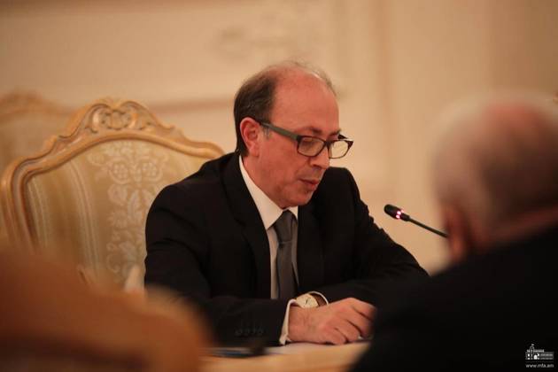 Ара Айвазян назвал условие встречи с главой МИД Азербайджана