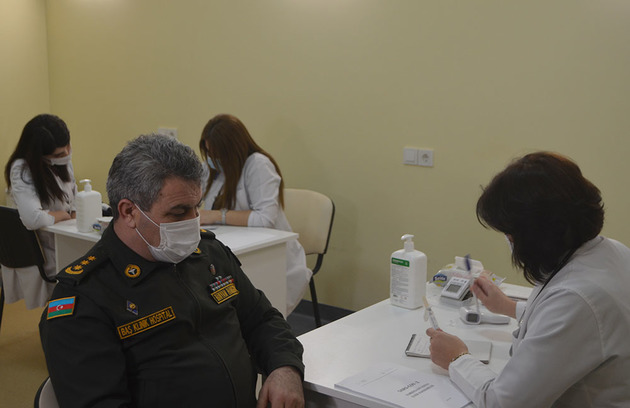 В армии Азербайджана стартовала вакцинация от коронавируса