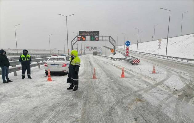 Аксенов: крымская трасса "Таврида" будет закрыта до утра