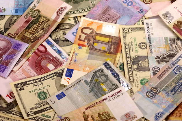 Евро превысил отметку в 90 рублей впервые с 12 февраля