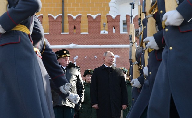 Владимир Путин посетил Могилу Неизвестного Солдата