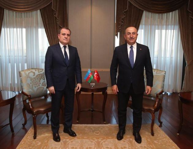 Главы МИД Азербайджана и Турции провели переговоры в Анкаре 