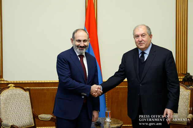 Пашинян обсудил с президентом Армении отставку главы Генштаба 