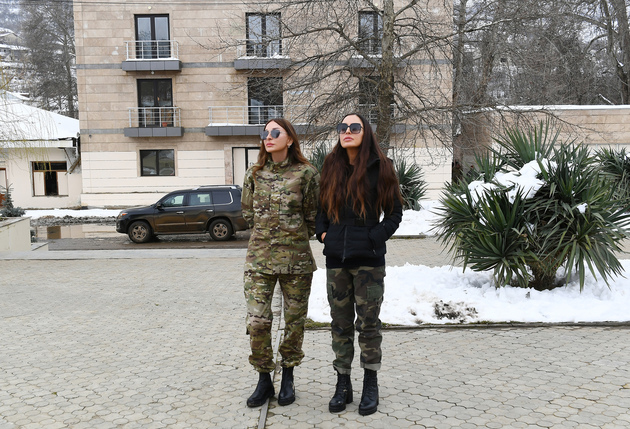 Ильхам Алиев и Мехрибан Алиева посетили Физулинский и Ходжавендский районы (ФОТО/ВИДЕО)