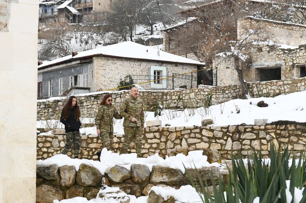 Ильхам Алиев и Мехрибан Алиева посетили Физулинский и Ходжавендский районы (ФОТО/ВИДЕО)