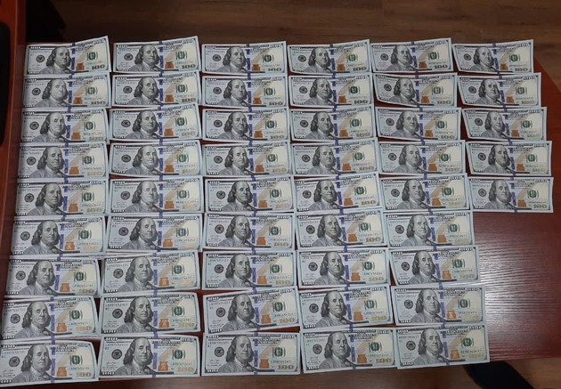 Банда долларовых фальшивомонетчиков обезврежена в Узбекистане