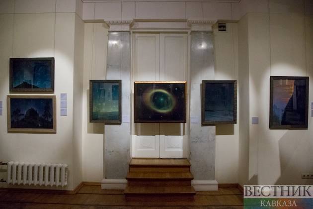 Открылась выставка пионера художественного освоения космоса