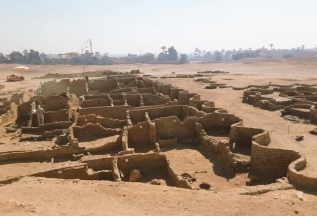 Уникальное открытие: в Египте под песками нашли древний "затерянный золотой город"