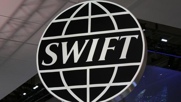 "Россия готовится к возможному отключению от SWIFT"