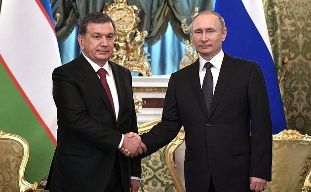 Президенты России и Узбекистана обсудили пандемию коронавируса и конфликт в Средней Азии