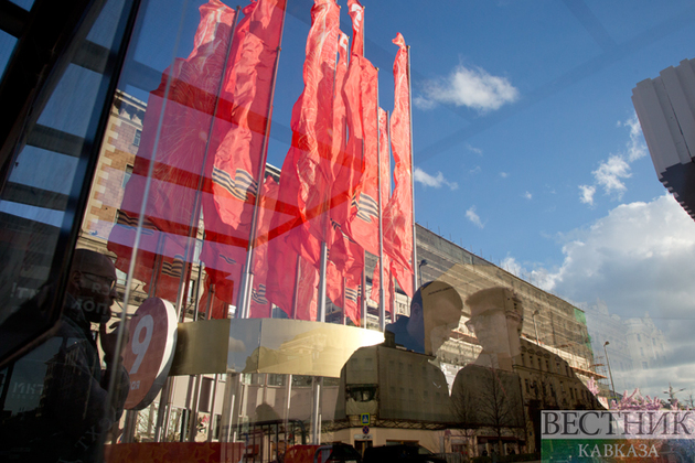 Москву украсили ко дню Победы (фоторепортаж)  2021-05-08