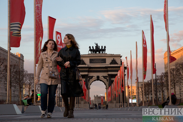 Москву украсили ко дню Победы (фоторепортаж)  2021-05-08