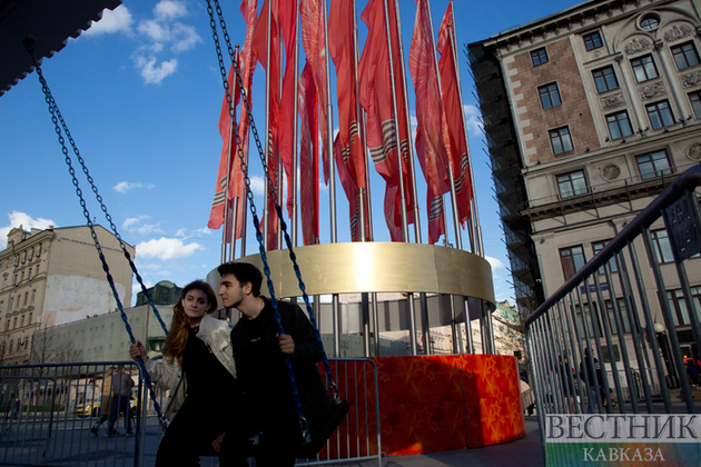 Москву украсили ко дню Победы (фоторепортаж)  2021-05-08