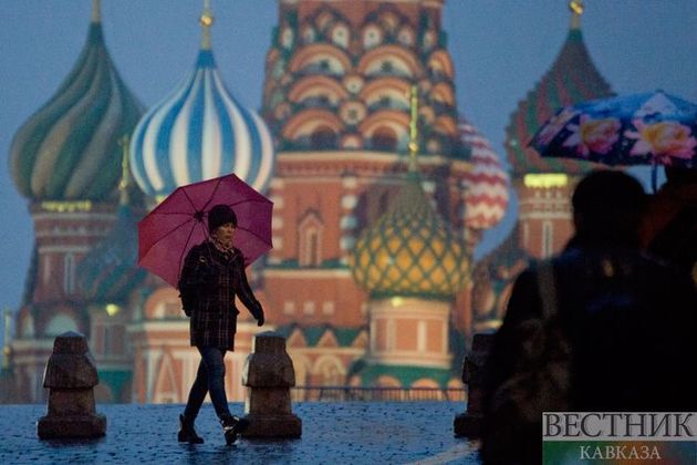Москву ждет теплая и дождливая суббота 