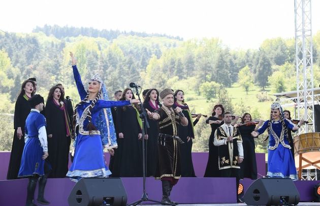 Фестиваль "Хары-бюльбюль" вернулся в Шушу спустя 30 лет