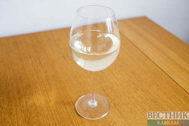 Поддельную и опасную для жизни минеральную воду изъяли в Ингушетии (ВИДЕО)