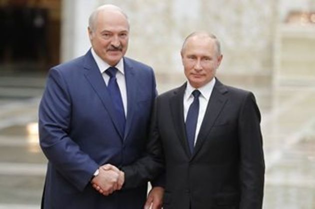 Лукашенко: Россия поставит в Беларусь современное вооружение