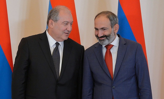 Пашинян и Саркисян проголосовали на внеочередных парламентских выборах