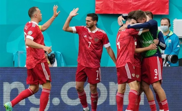 Евро-2020: как неудача в матче с Данией позволит России выйти в плей-офф?