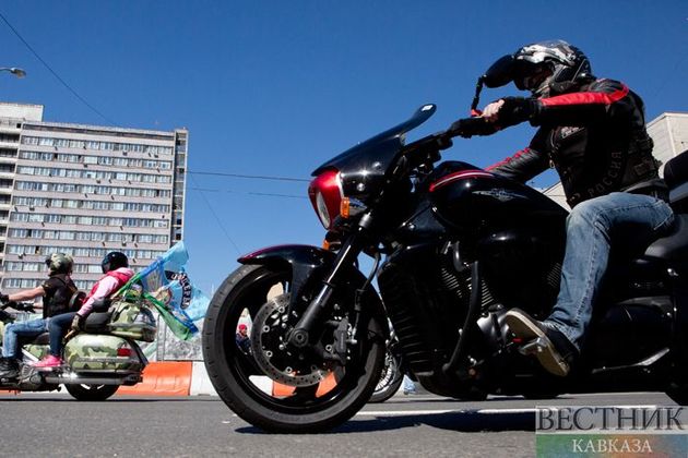 Пожилой мотоциклист сломал позвоночник в аварии на Ставрополье