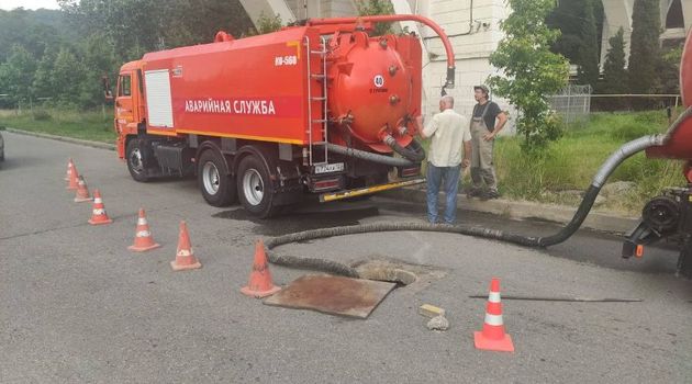 Мешок строительного мусора заблокировал канализацию Мацесты