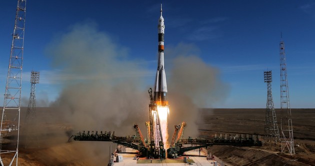 Космический грузовик "Прогресс МС-17" пристыковался к МКС
