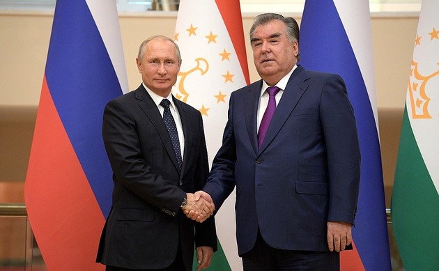 Президент Таджикистана обсудил с Путиным ситуацию на границе с Афганистаном