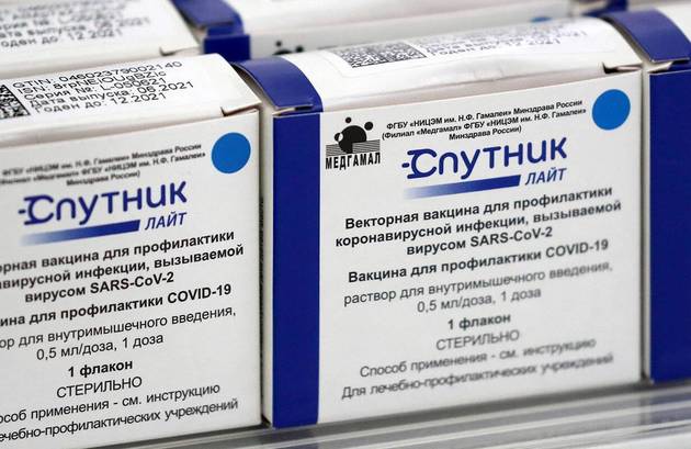 Ливия получила первую партию российской вакцины "Спутник Лайт"