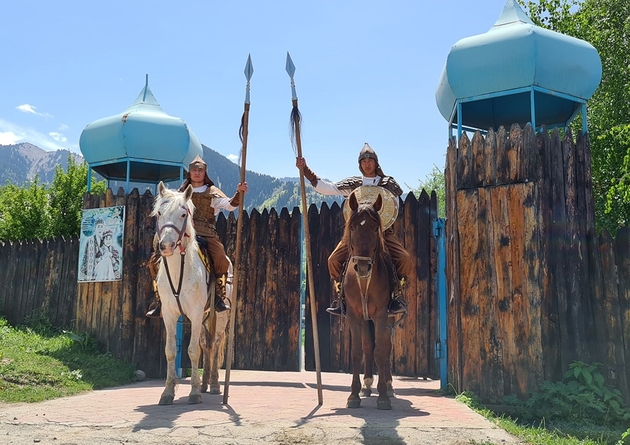 Казахстан: пандемия подтолкнула внутренний туризм, а он навредил экологии