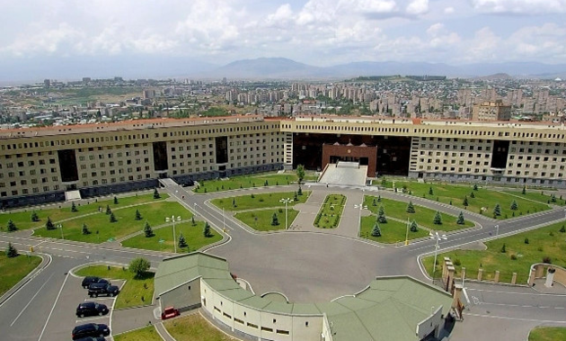 СМИ сообщили о радикальных переменах в Минобороны Армении