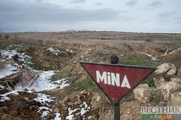 Сотрудники строительной компании подорвались на мине в Ходжалинском районе